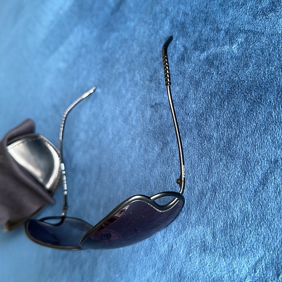 FENDI 5178 Black Oval Sunglasses - Picture 3 of 8